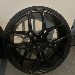 22 Inch Giovanna Haleb Rims W/tires (4)