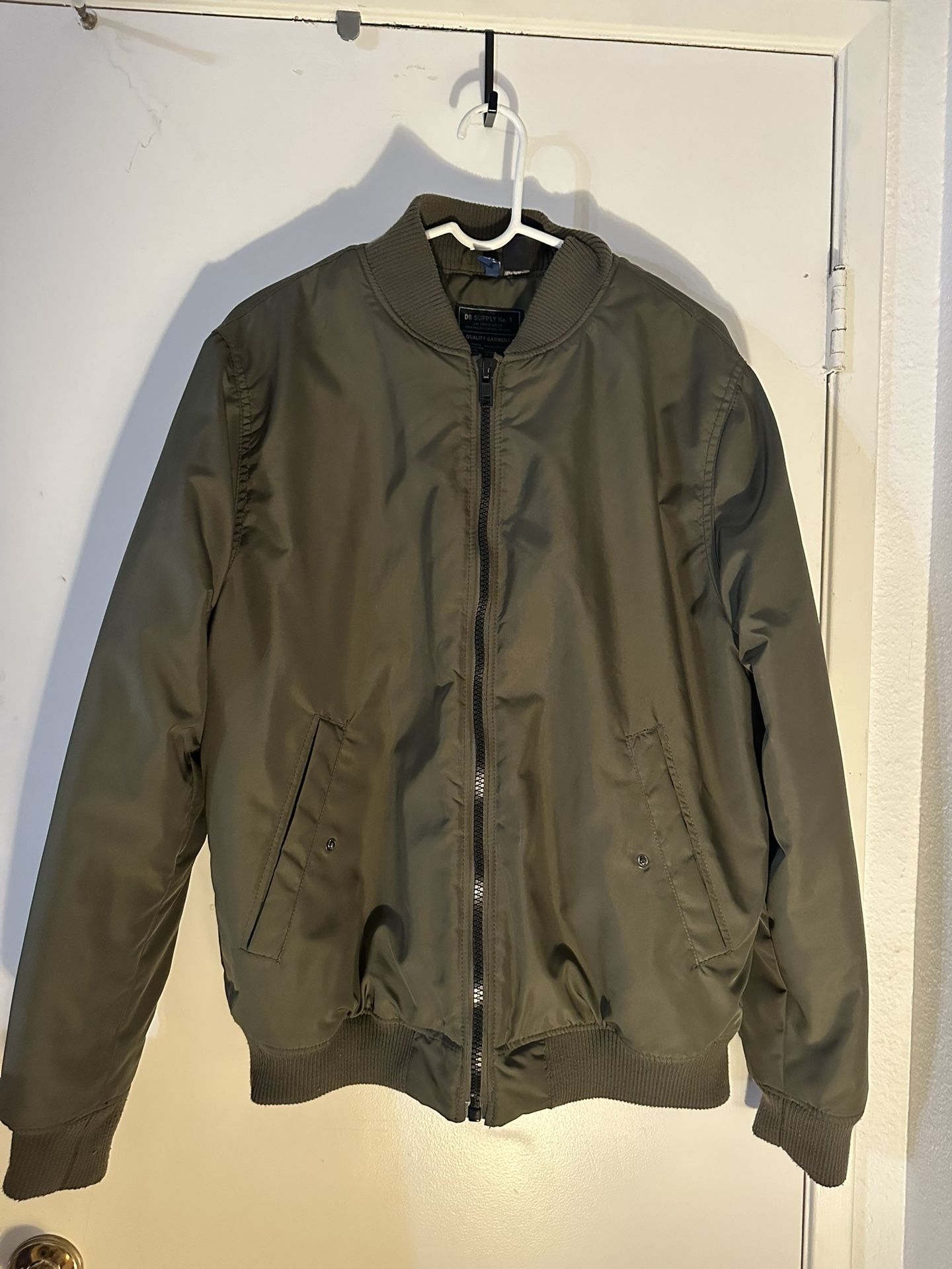 H&M Divided Olive Green Bomber Jacket Size:L