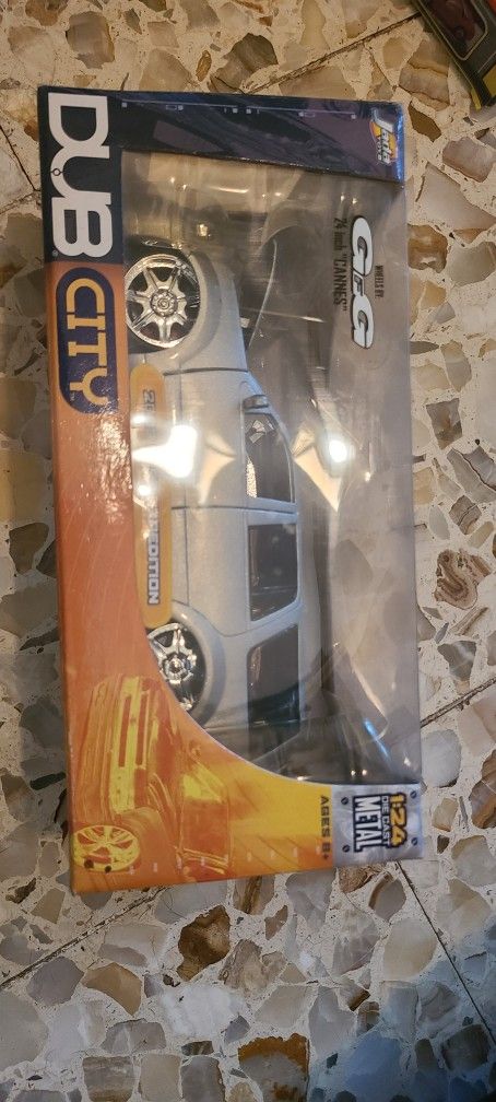 Dub City 03 Ford Expedition 