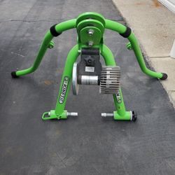 Heavy Duty Indoor Bike Trainer Excellent Condition 
