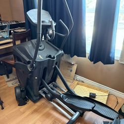 Octane Q35 Eliptical