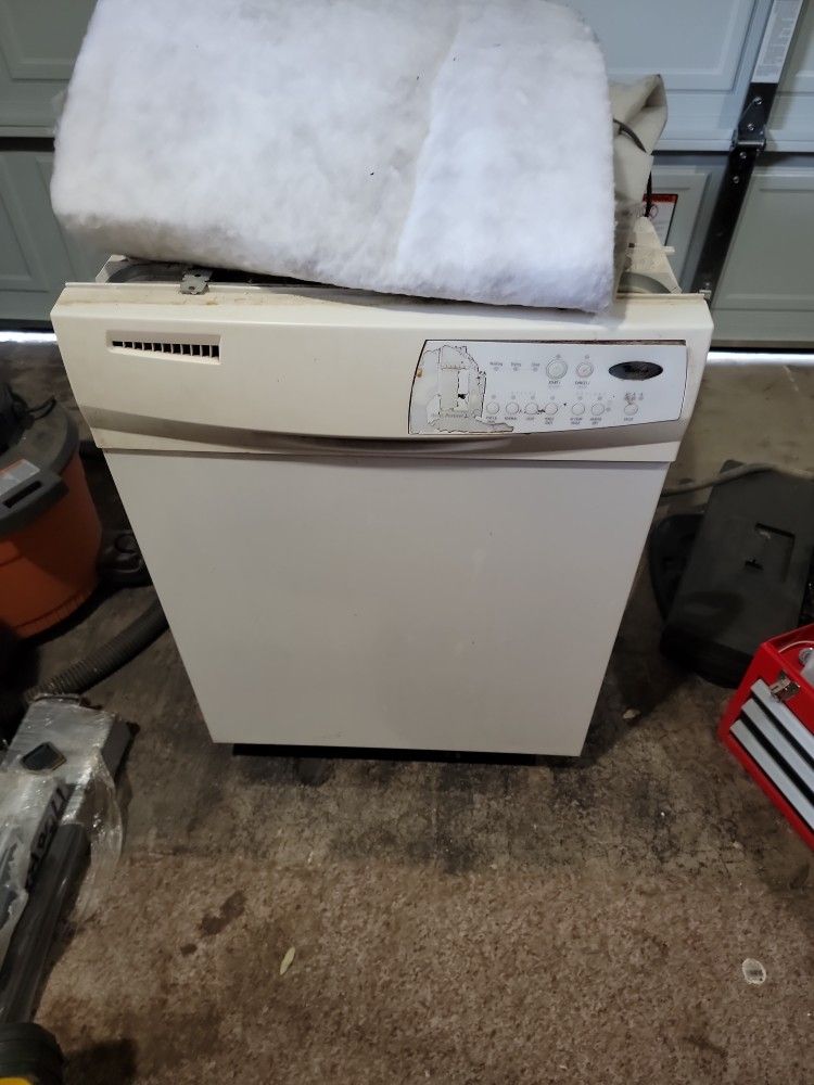 Whirlpool Dishwasher