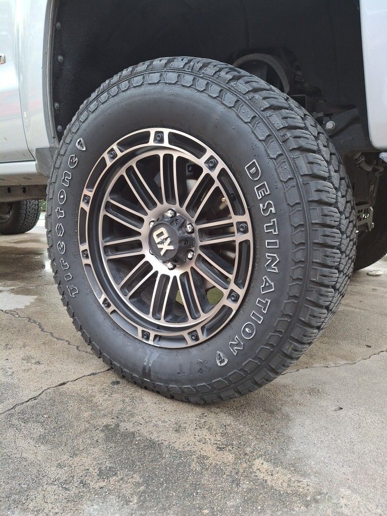 20x10 XD WHEELS 35X12.50R20