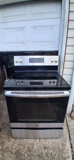 GE Stainless Glass Top Range (Stove/Oven) - Can Deliver