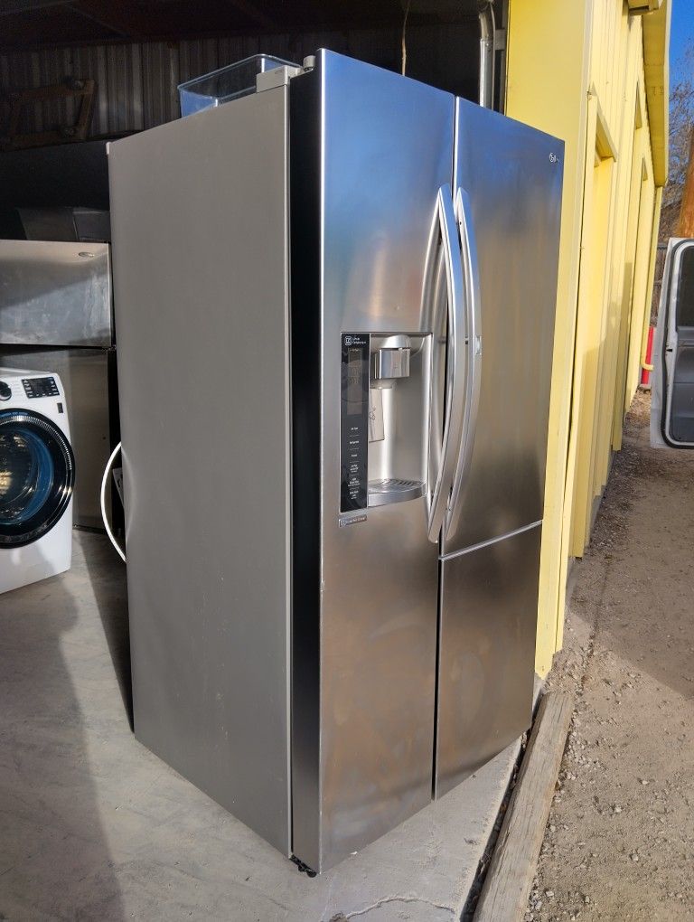 LG - Refrigerator - Side By Side - Stainless Steel Water And Ice