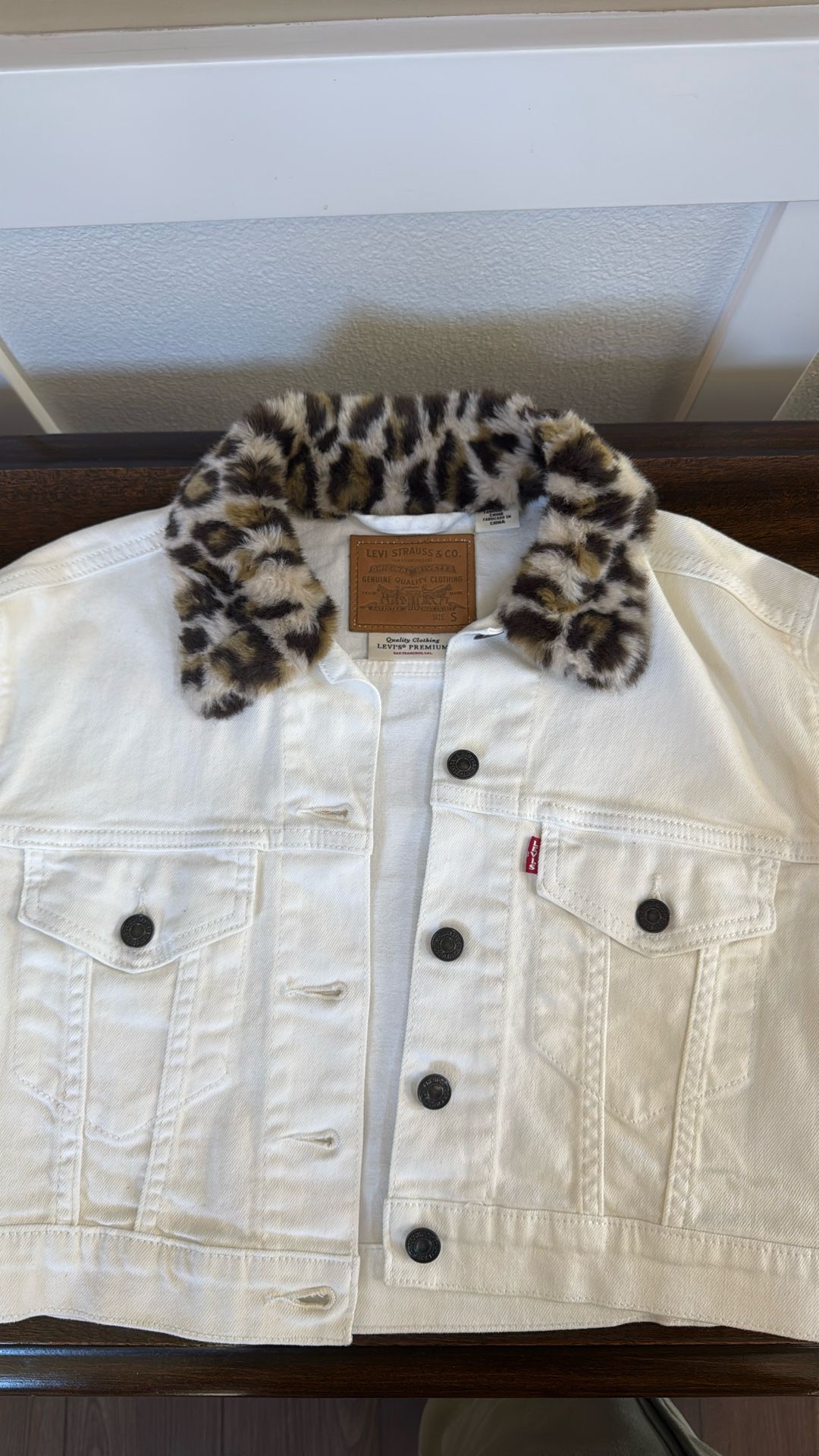 Levi’s Cropped Denim Jacket