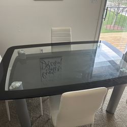 Dinning Table 