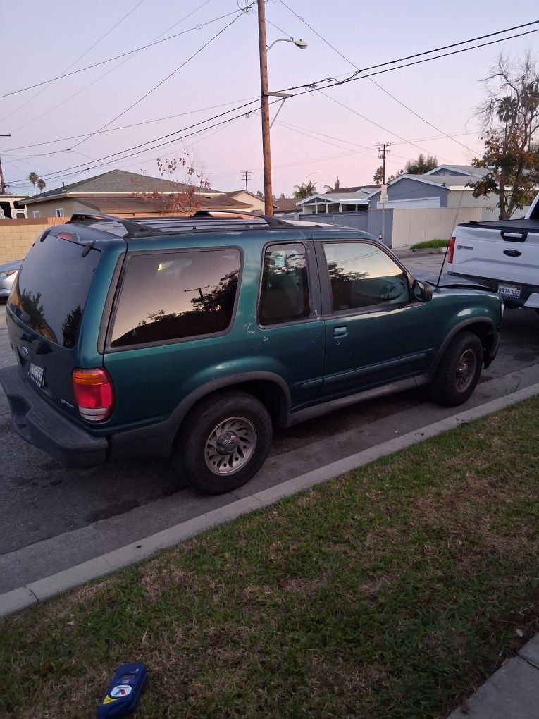1998 Ford Explorer