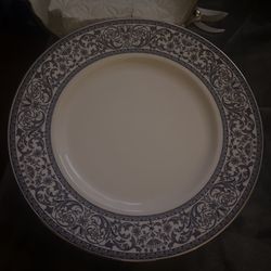 10”5 Infanta Minton 1795 Gold Lace Bone China