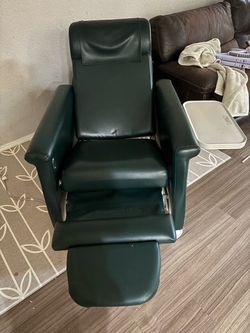 Green Vinyl Medical Recliner Chair