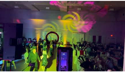 Dj y karaoke a su servicio