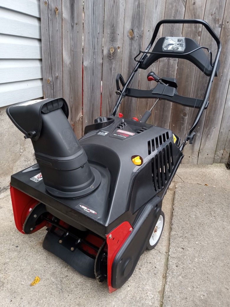 Excellent Condition Craftsman 21" Inch Single Stage Snowblower With Electric Start And Headlight