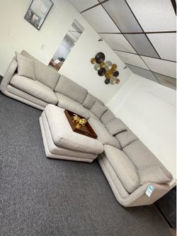 Fabric L sectional 5 pc /Daryll