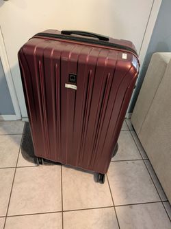 Delsey Hard Shell Spinner Luggage