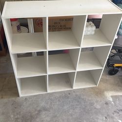 9 DRAWER NEED FIX SCREWS