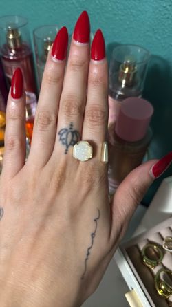 Kendra Scott Ring 