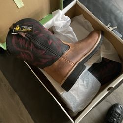 Safety Shoes  Size 10