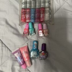 little Girl Play Makeup