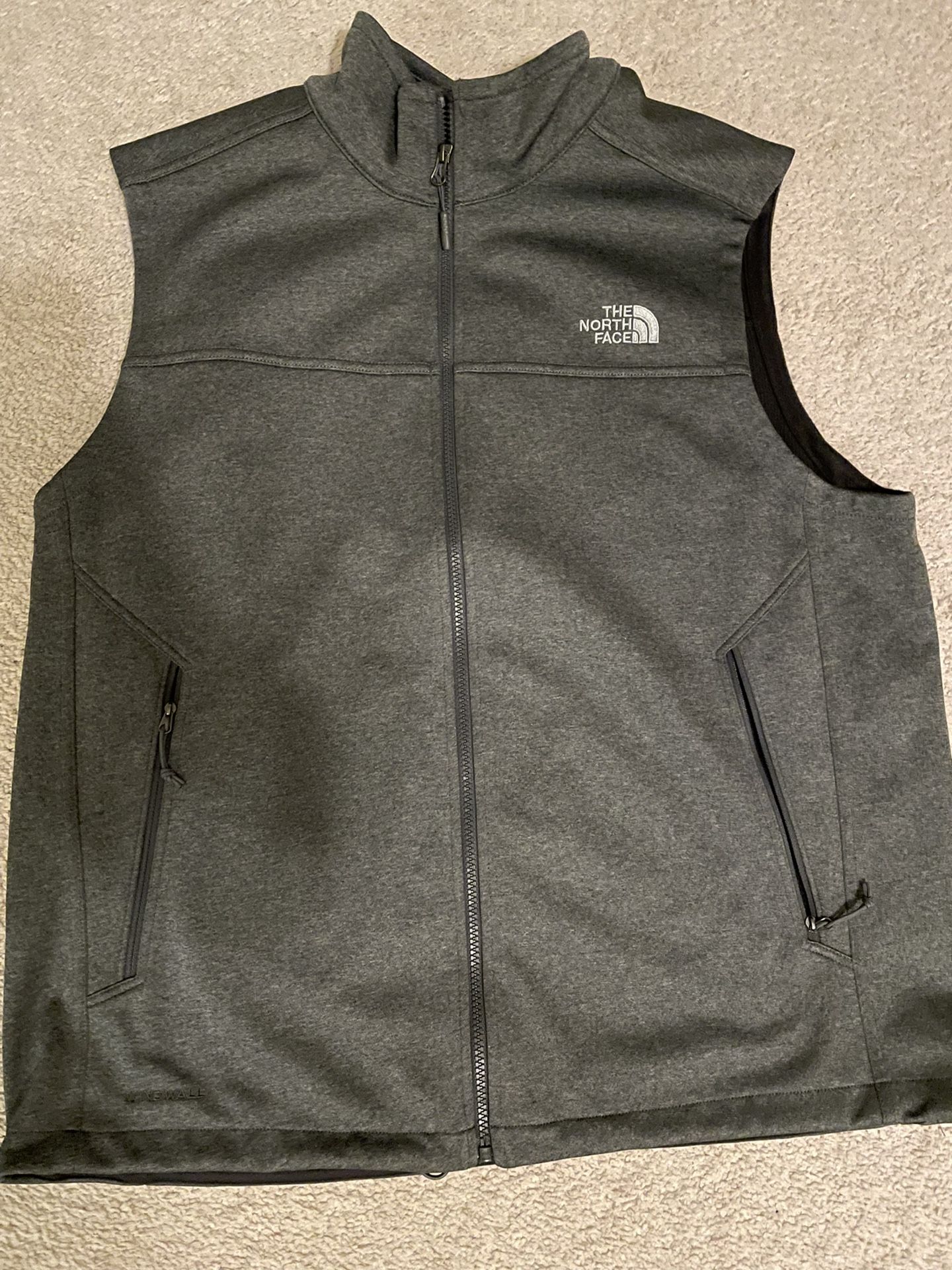 Men’s North Face Vest - XL