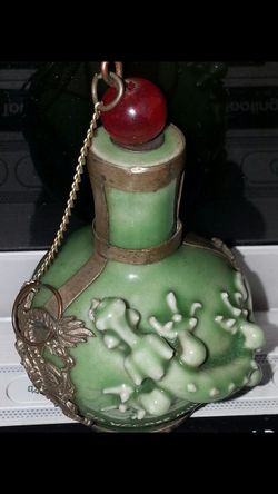 Vintage old snuff bottle