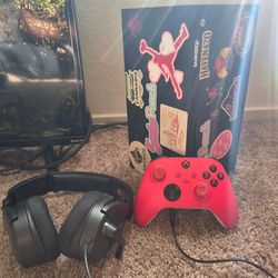 Xbox one headset and controller