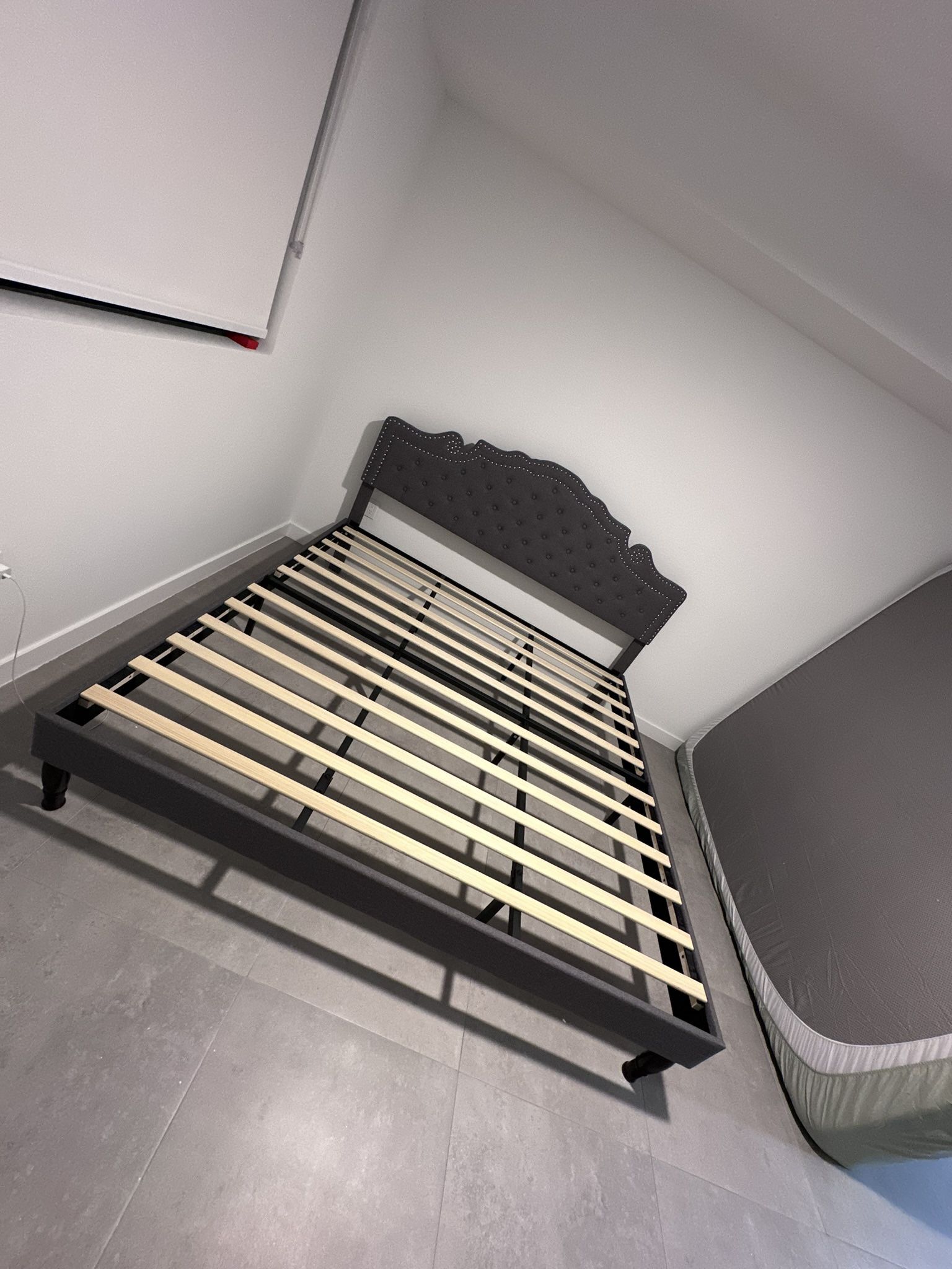 Bed frame king 