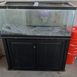 Beautiful 75 Gallon Glass Fish Tank w/ Asscessories see description for details 