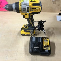 DEWALT HAMMER DRILL W/ BATTERY & CHARGER SELLING FOR $$179 ‼️