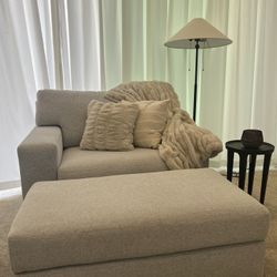 Snow Oversized Chair & Ottoman (Performance Fabric)
