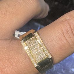 10kt Diamond Ring
