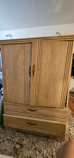 Hutch / dresser