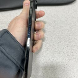 Carrier Unlocked iPhone 17 Air. 800$