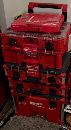 Milwaukee Pack out 5 pc plus roller