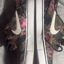 Size 8 Nike Janoski Digi Camo 
