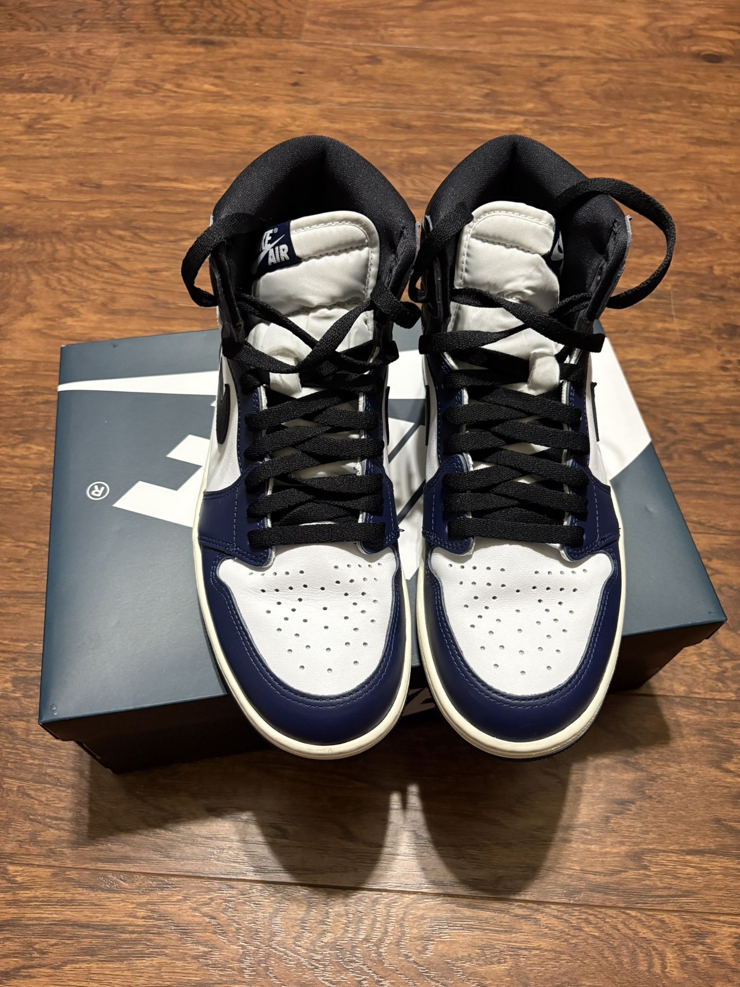 Air Jordan 1 Retro High OG Midnight navy/black-white-sail Size 9.5