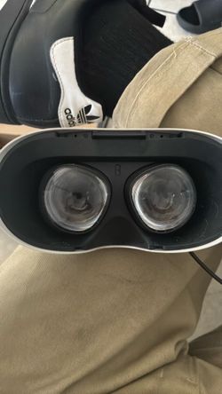 Oculus headset
