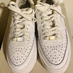 Womans Platform Nike’s  7.5