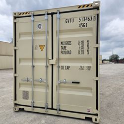 Moving? Need Storage? Shipping Containers are the solution! 🤩 Message for a FREE quote!