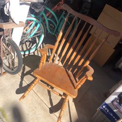 Wooden Rocking Chair 
