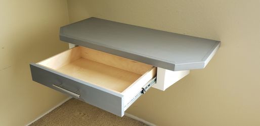 Floating Desk . great for office or kids room.