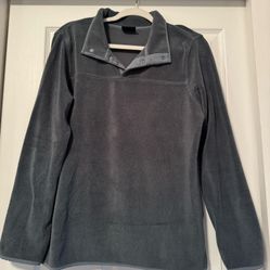 Womens medium green micro fleece top