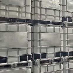 275 And 330 gallon Totes For Sale $100