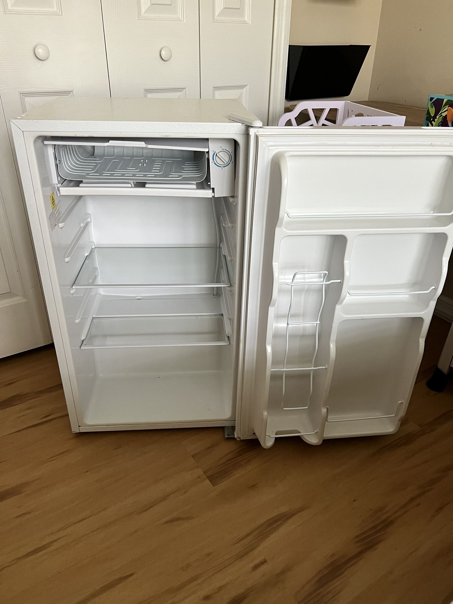 Frigidaire Mini Fridge