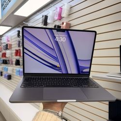 MacBook Air M3 256gb 8ram