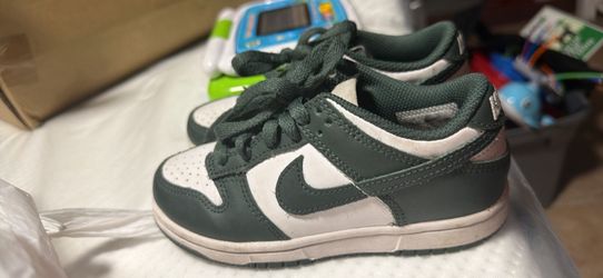 Kids sneaker 11.5c