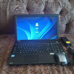 Laptop Toshiba Satélite C55-A-core i3.