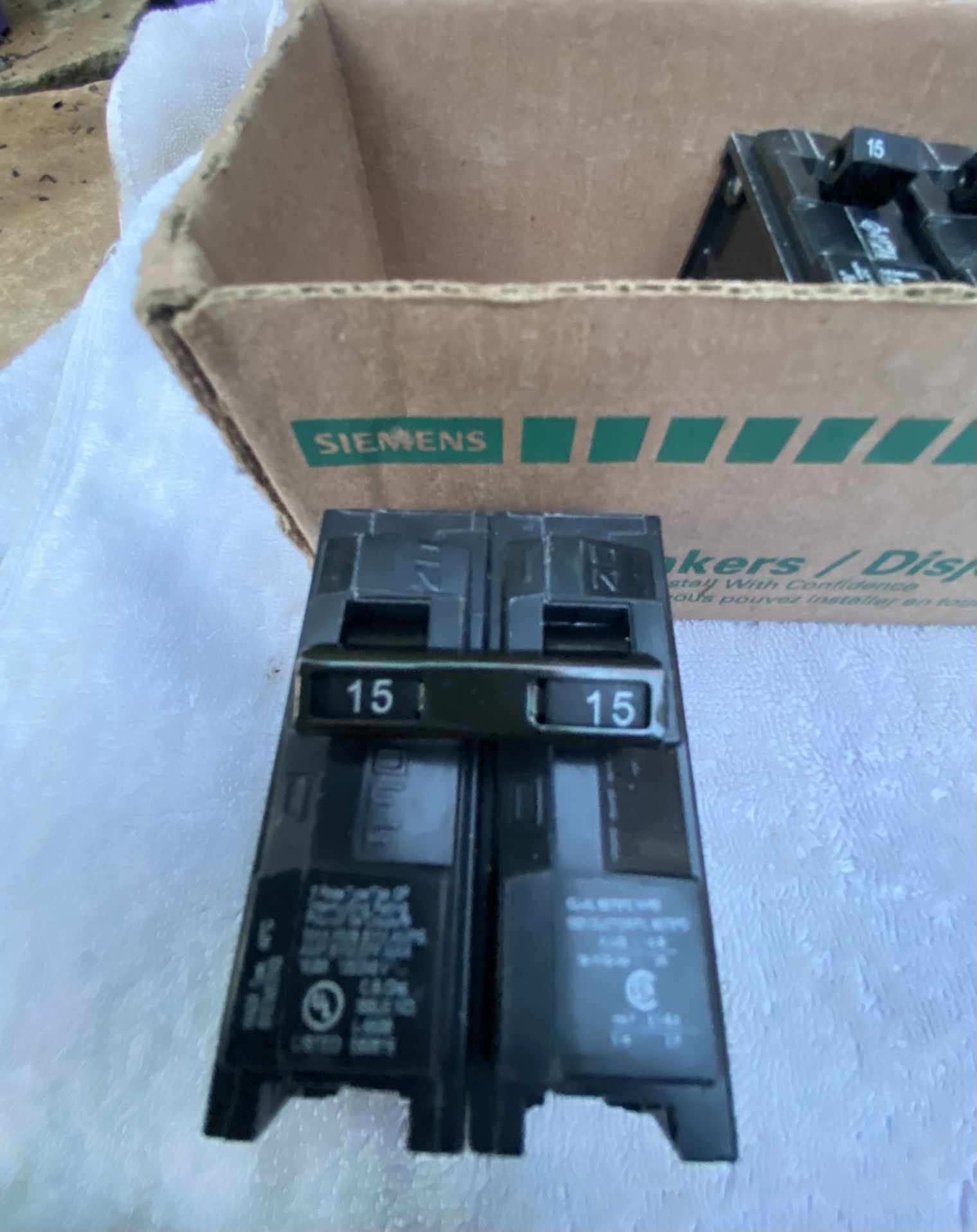 Siemens 15 Amp Single Pole Type QT Tandem NCL-Circuit Breaker