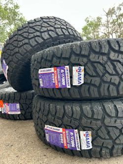 35x12.50 17 CROSSLEADER R/T 4 NEW TIRES