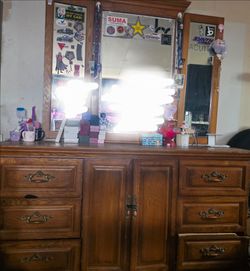 Vanity dresser