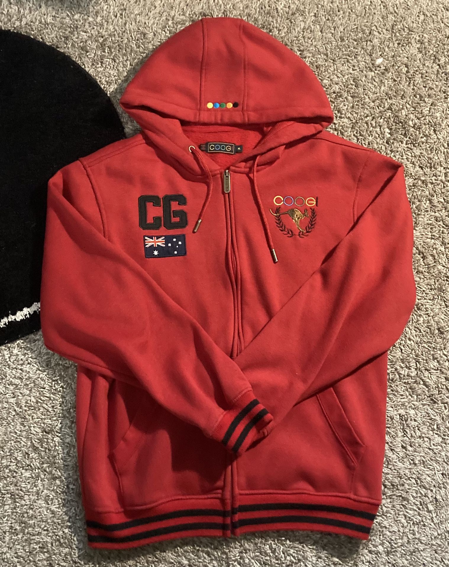 Vintage Coogi “CG EST.69” Red Zip-Up Hoodie — Embroidered Kangaroo Logo, Australia Flag, XL